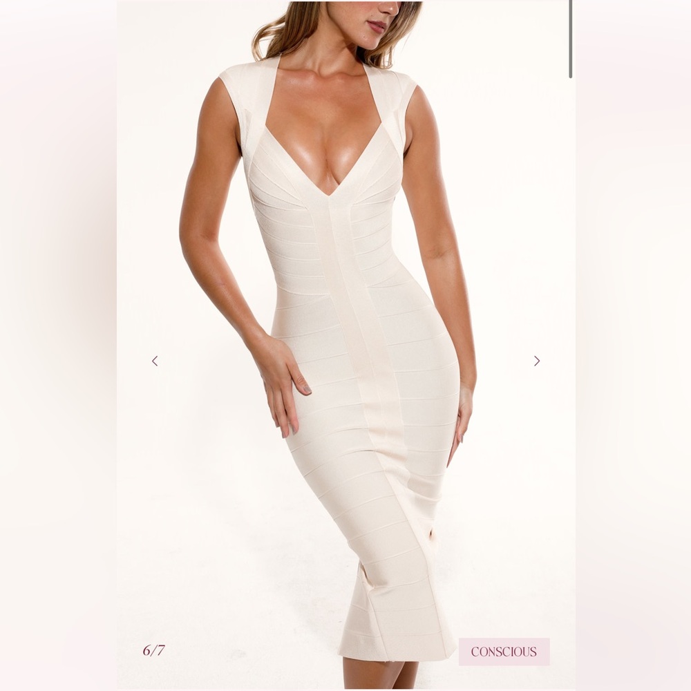 House of CB THE ICON
Vanilla Bandage Midi Dress Ivory